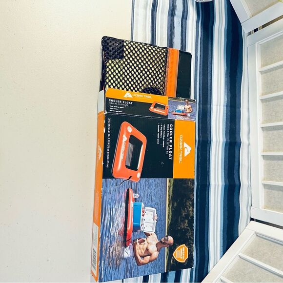 Ozark Trail Cooler Float - Picture 3 of 8